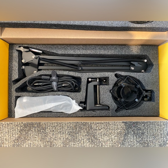 Maono Podcasting Microphone Kit - Picture 4 of 4